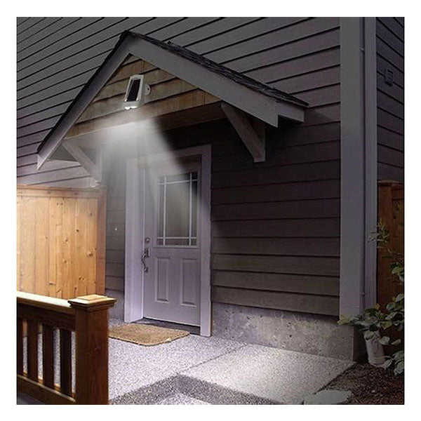 Technaxx LED Outdoor Solar Light with PIR Motion Detection in use at night